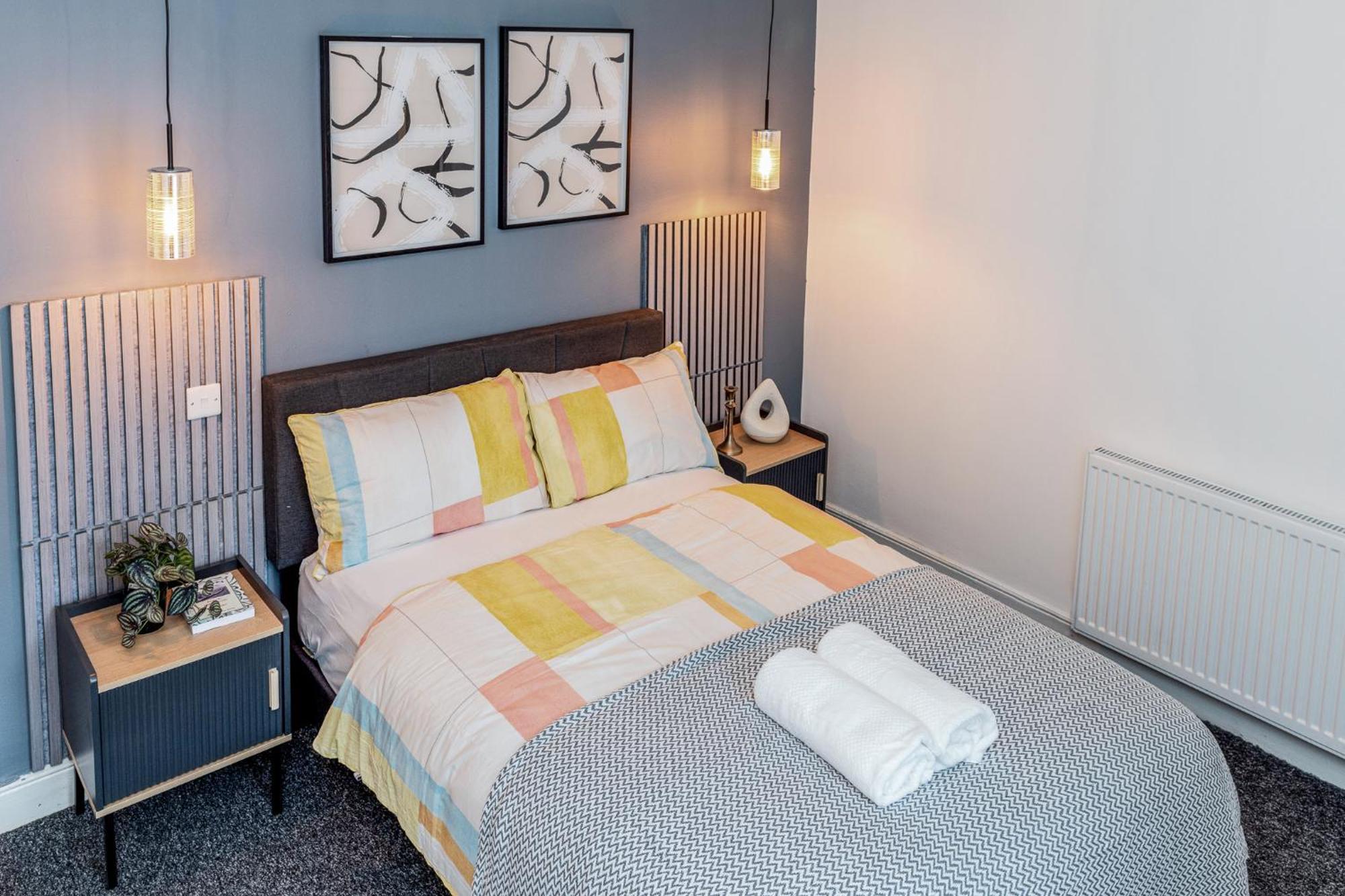 Apartment Stylish 2 Bed House 7mins To City Center *