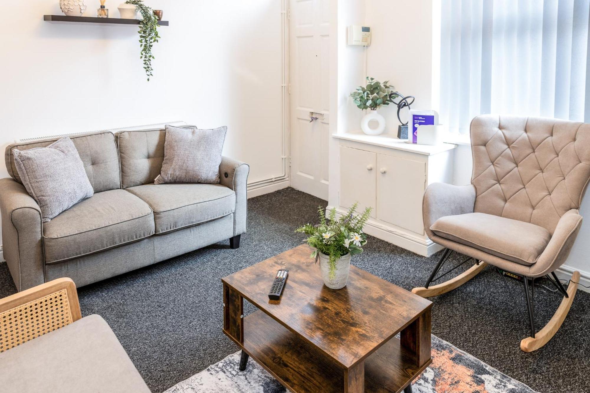Stylish 2 Bed House 7mins To City Center Apartment Manchester